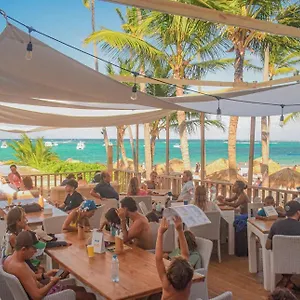 https://studio-with-roff-top-pool-access.greaterantilleshotels.net